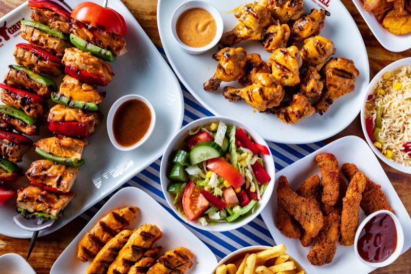 Large spread with espetada, wings and strips